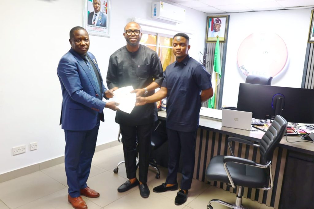 EFCC Returns Recovered N108 Million to Defrauded Lagos Company